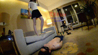 【奴隶岛】—萱萱绿色平底鞋高空跳踩