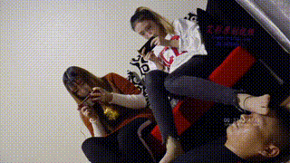 新人语儿初次体验脚垫