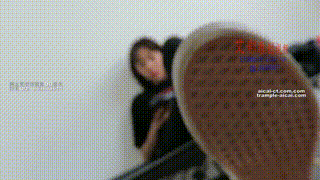 【00后女主】爆踢下体羞辱贱狗磕头！