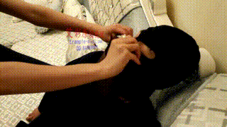 偷闻姐姐袜子的下场