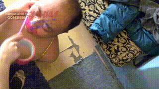 女黑帮姐妹虐打帮派寻衅贱男。