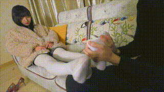 偷闻舔白丝白袜