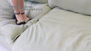 【黑丝诱惑】素人篇：某平台带货主播婉茹脏鞋踩床 YC-240702-6