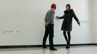 甜美【媛媛】女主高跟黑丝踢踹贱狗下体暴打贱狗！