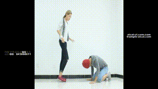 【冰冰】女主暴打小流氓膝顶，踢裆！封面图