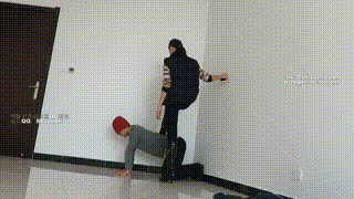 【00后】女主长筒靴耳光、骑乘、靴底踩脸、虐踩下体调教贱狗！