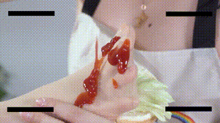 【妹妹吃姐姐的肉丝脚夹酱汁汉堡包】bf43655