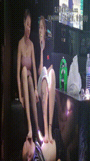 『高兴儿』双人边唱歌边踢打脚扇脸YC-240915-8