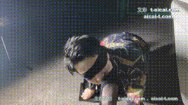 【黑丝诱惑】户外舔干净素人美女的脏鞋底YC-260524