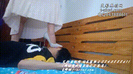 【00后小宛】小宛早期高跟鞋，裸足踩踏封面图