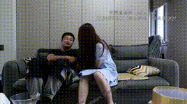 【第5风格】家里沙发舔邻家小妹嫩脚 YC-230525-3封面图