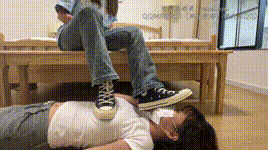 【208宿舍】女m系列：母狗伺候逛街回家的主人 YC-240625-8封面图