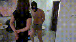 猥琐男谈合作摸女客户靴腿被暴踢裆部 YC-240526-4封面图